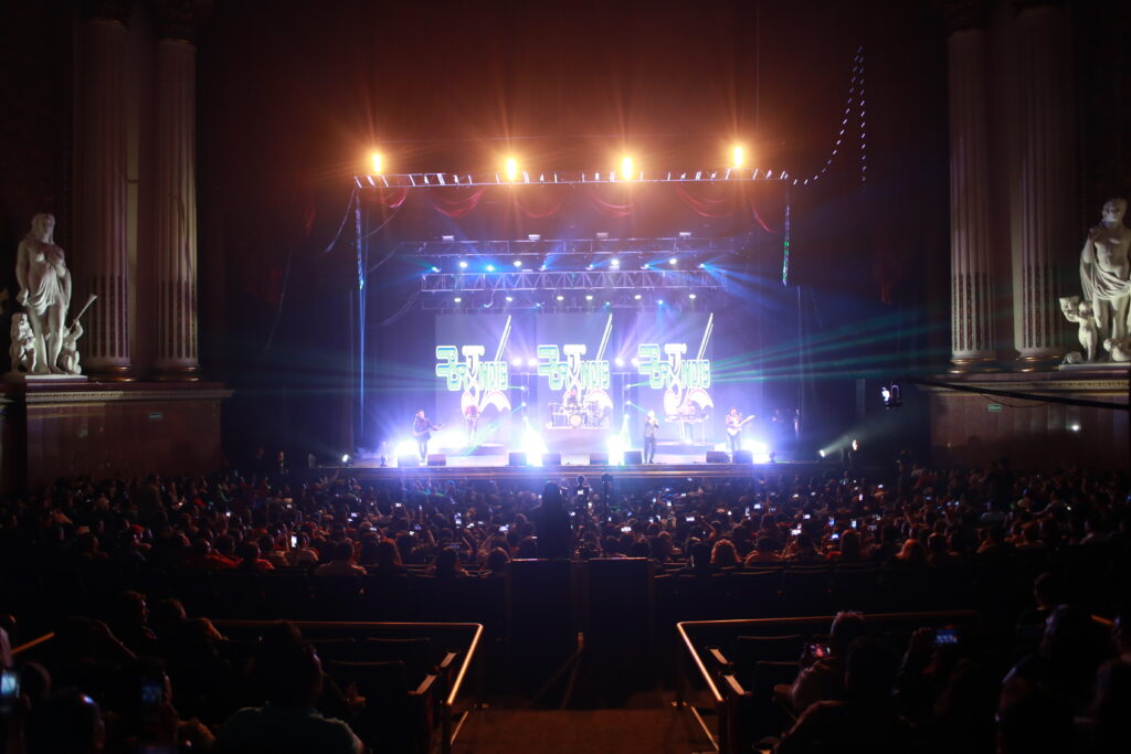 GRUPO BRYNDIS CELEBRA 40 AÑOS DE TRAYECORIA EN EL TEATRO METROPOLITAN